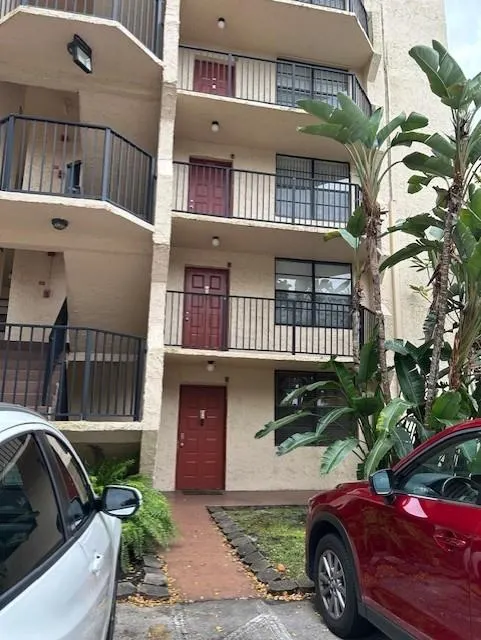 3590 Blue Lake Dr, #305