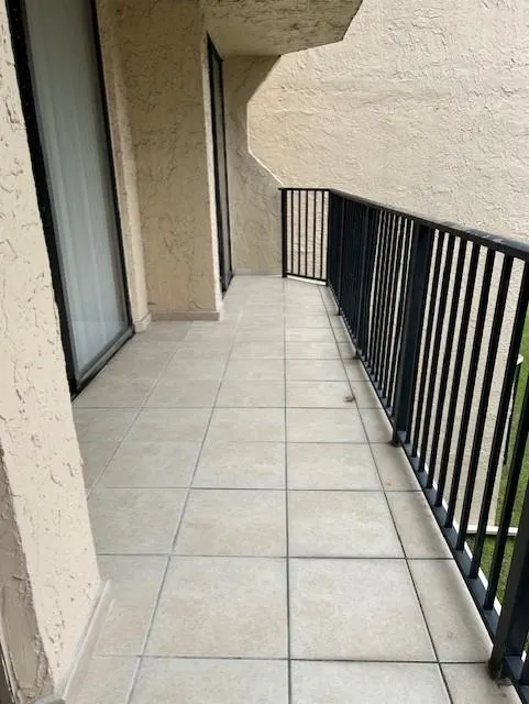 3590 Blue Lake Dr, #305