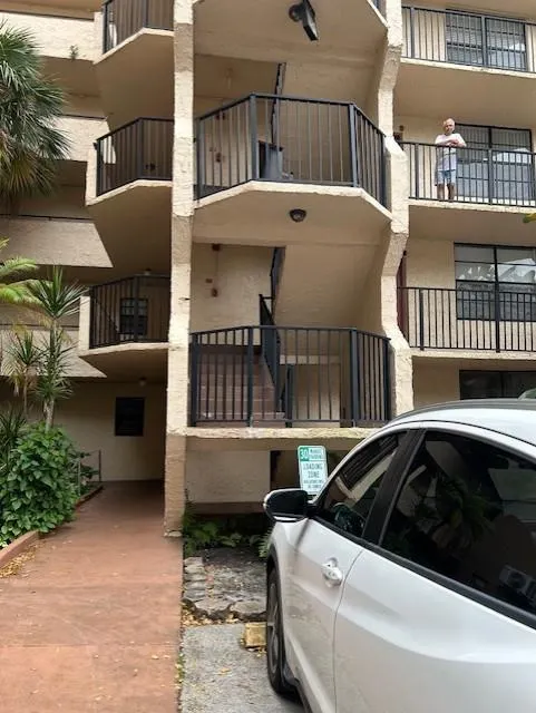 3590 Blue Lake Dr, #305