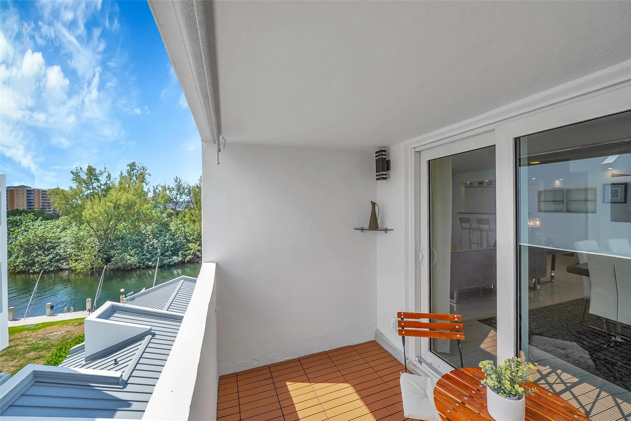 2860 NE 14th Street Cswy, #D401