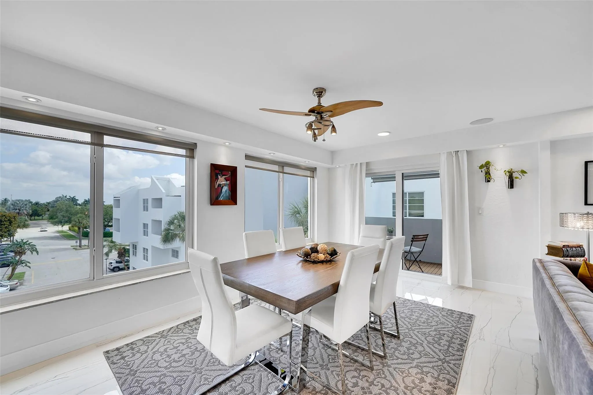 2860 NE 14th Street Cswy, #D401