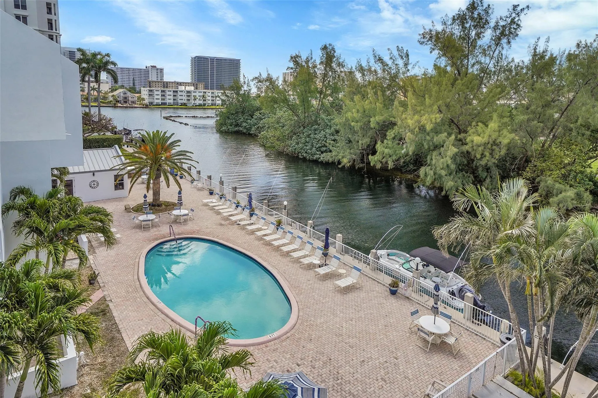 2860 NE 14th Street Cswy, #D401