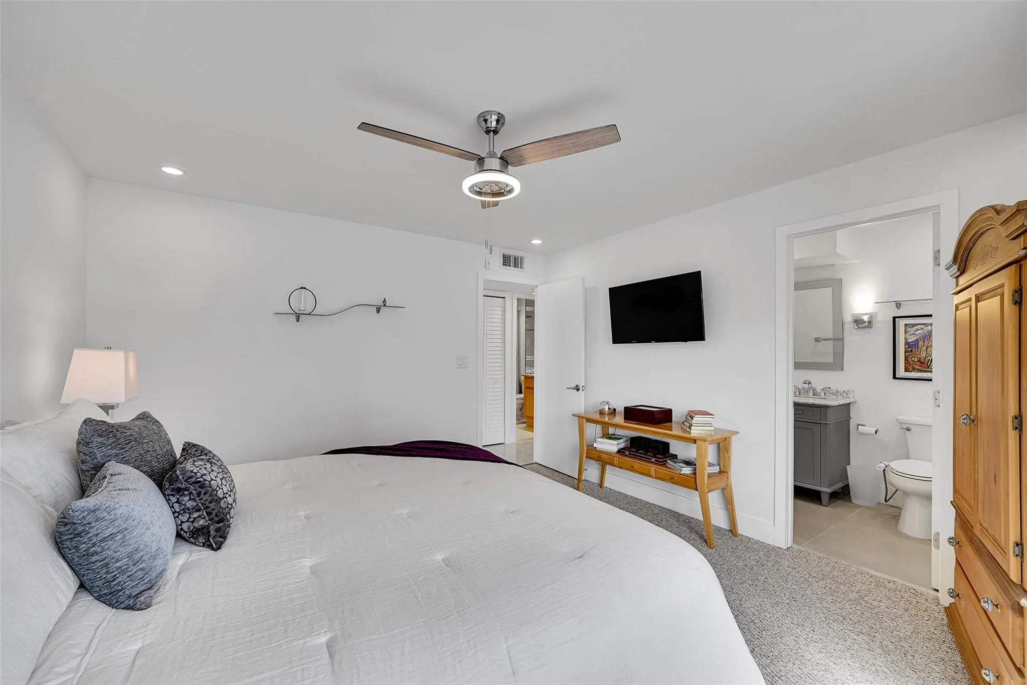 2860 NE 14th Street Cswy, #D401