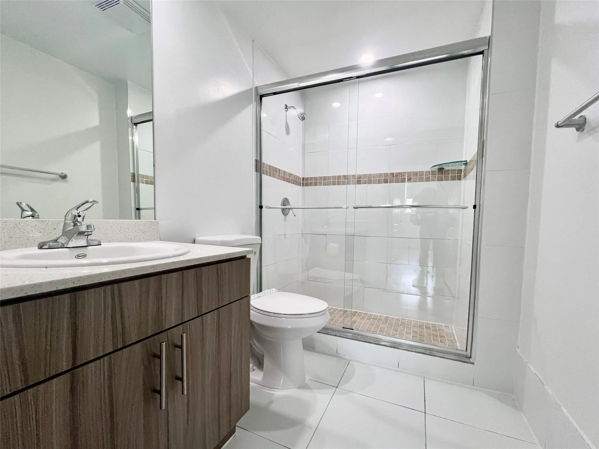 7707 NW 7 Street, #2-615