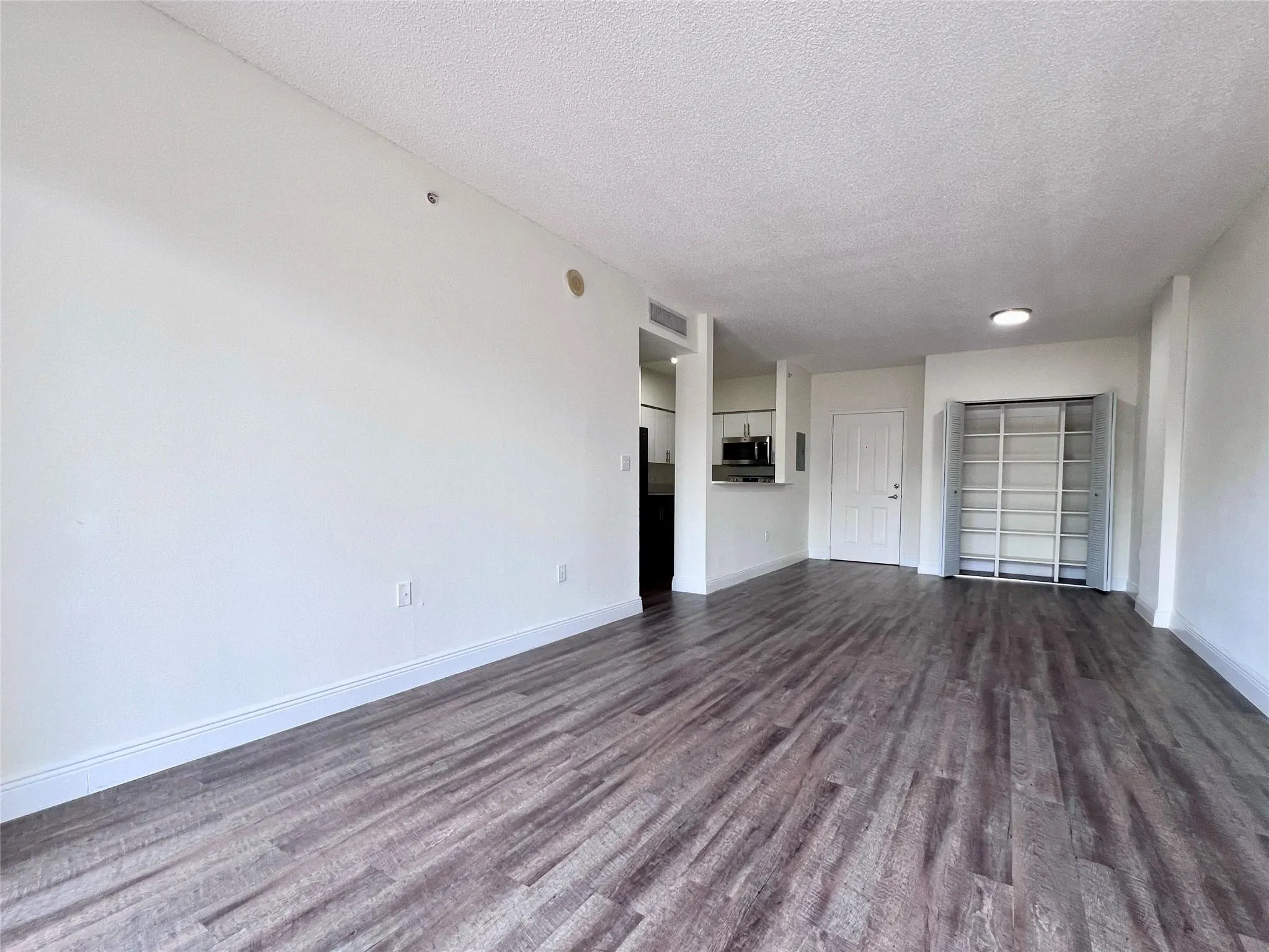 7707 NW 7 Street, #2-615