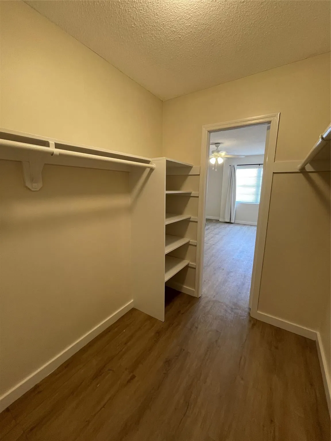 2500 NE 48th LN, #406