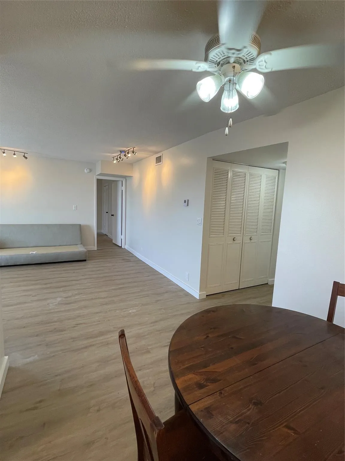 2500 NE 48th LN, #406