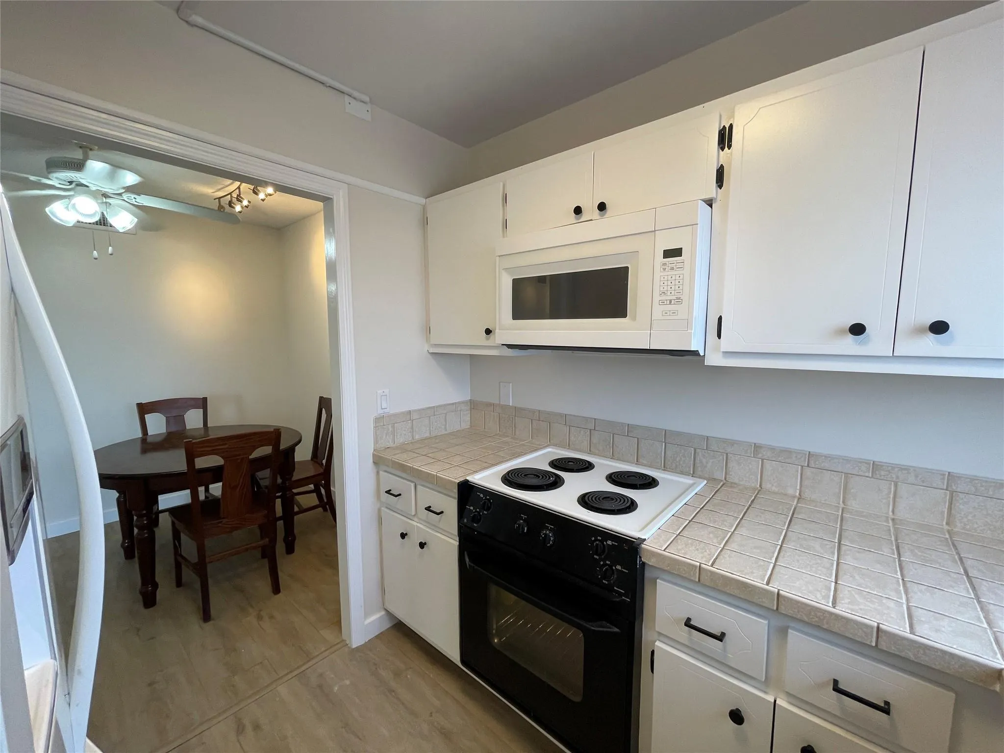 2500 NE 48th LN, #406