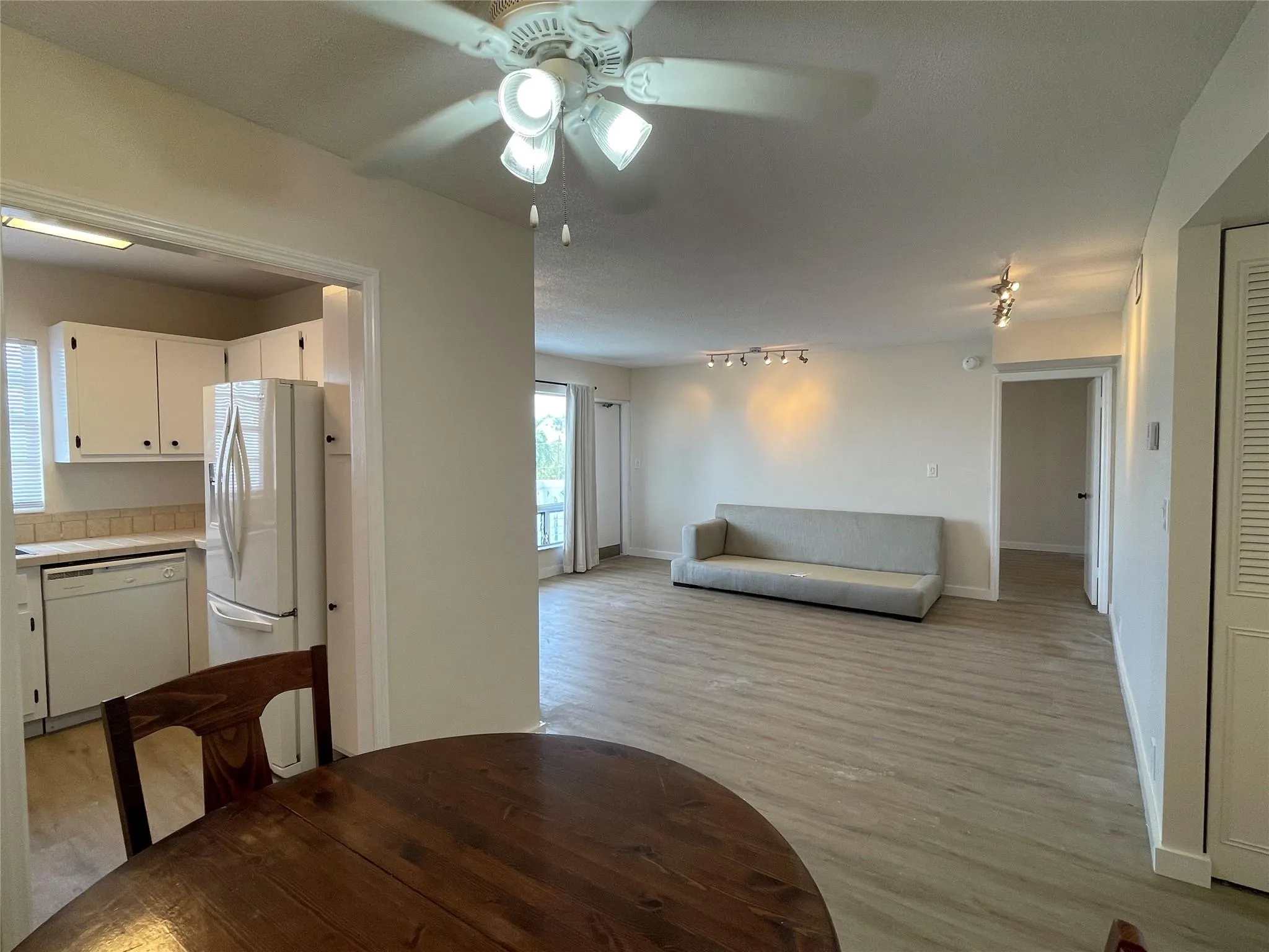 2500 NE 48th LN, #406