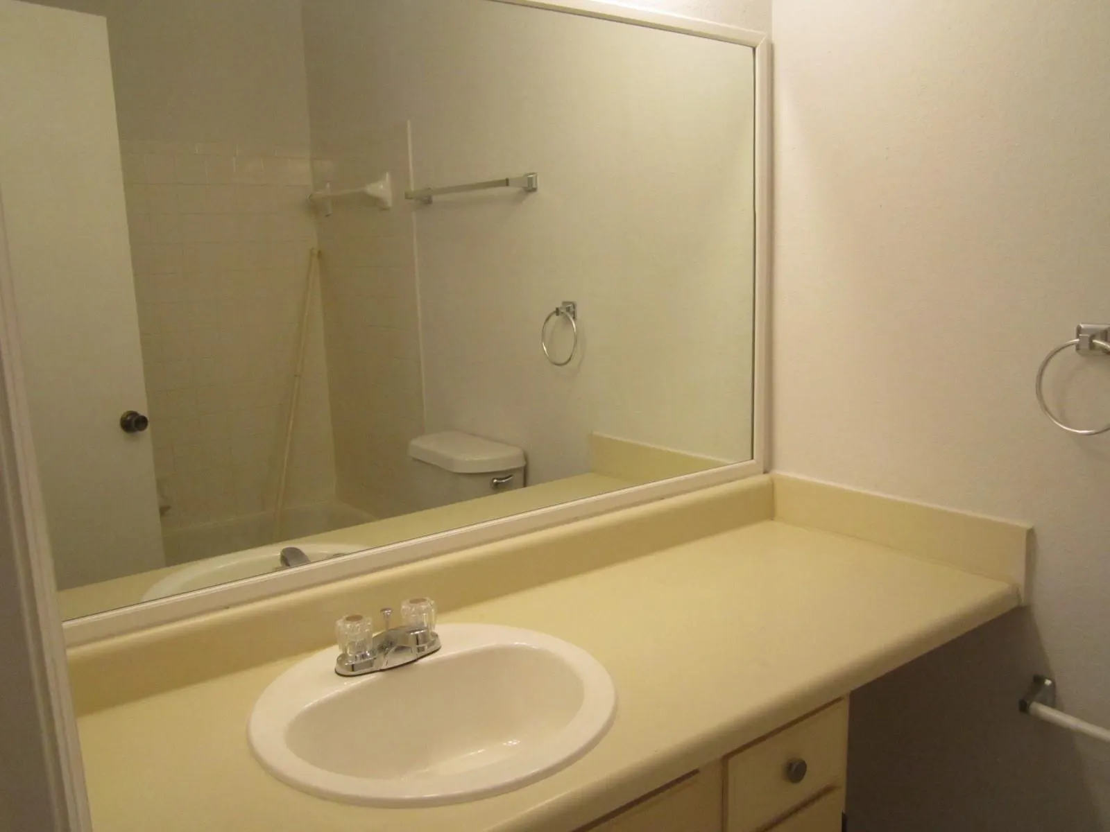 3310 Pinewalk Dr N, #1812