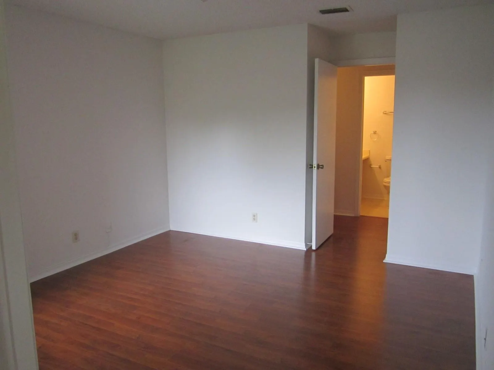 3310 Pinewalk Dr N, #1812