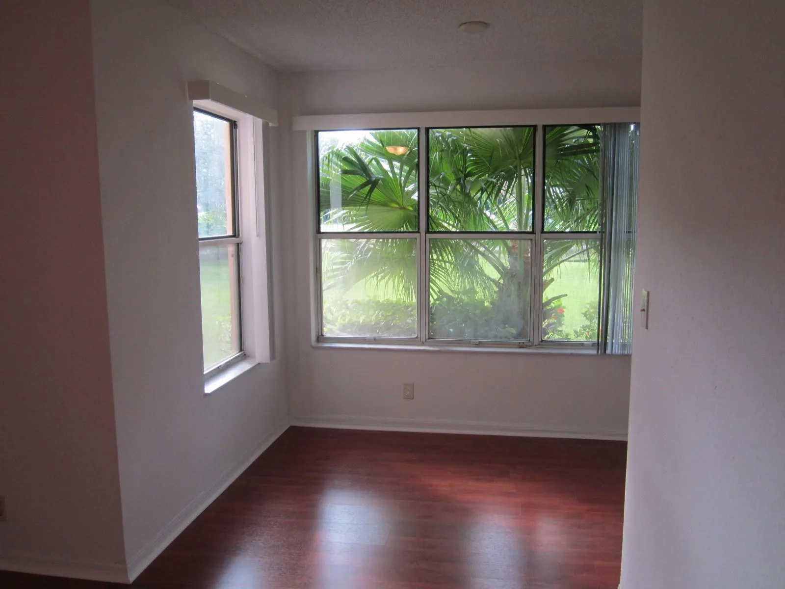 3310 Pinewalk Dr N, #1812