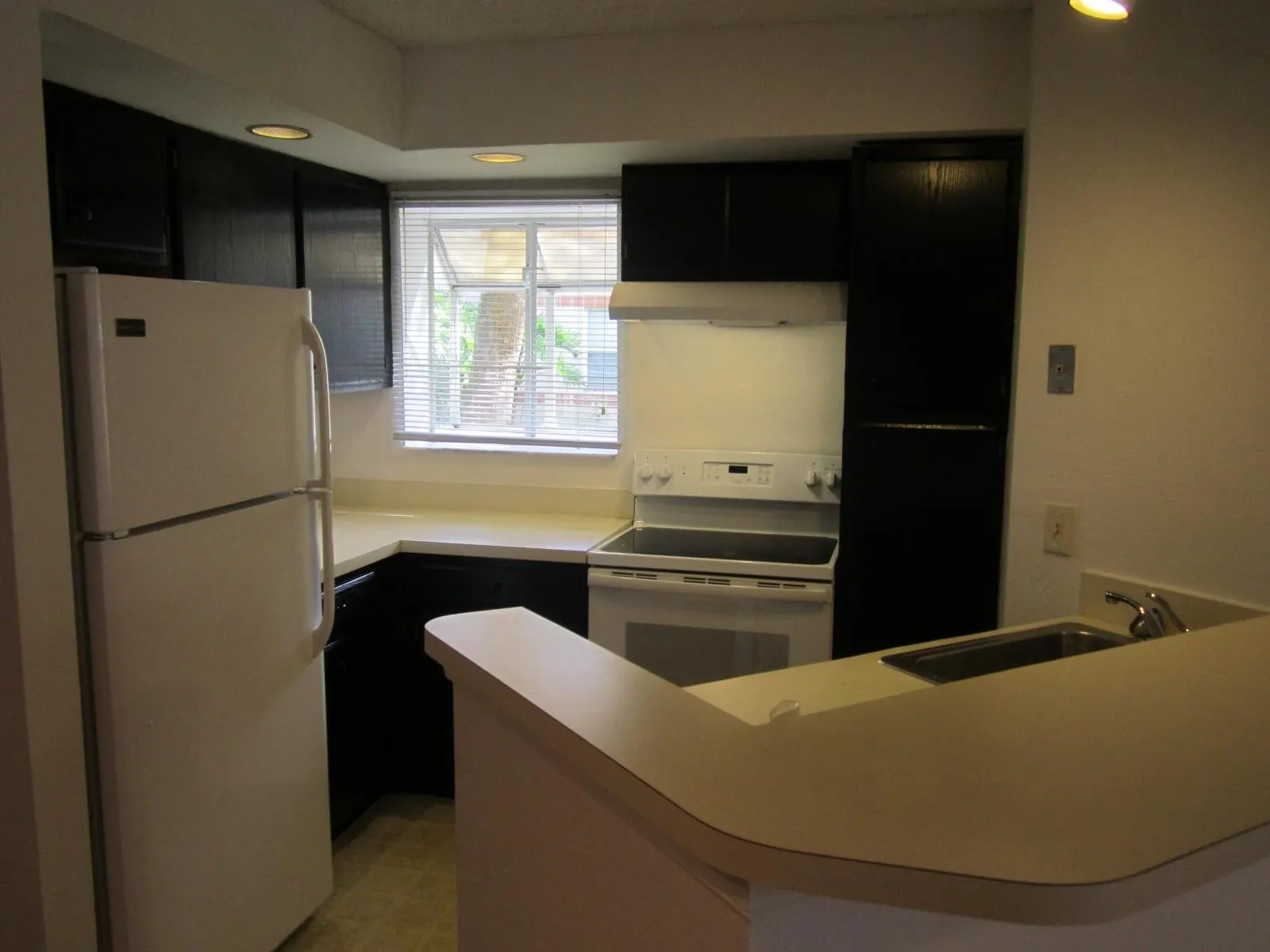 3310 Pinewalk Dr N, #1812