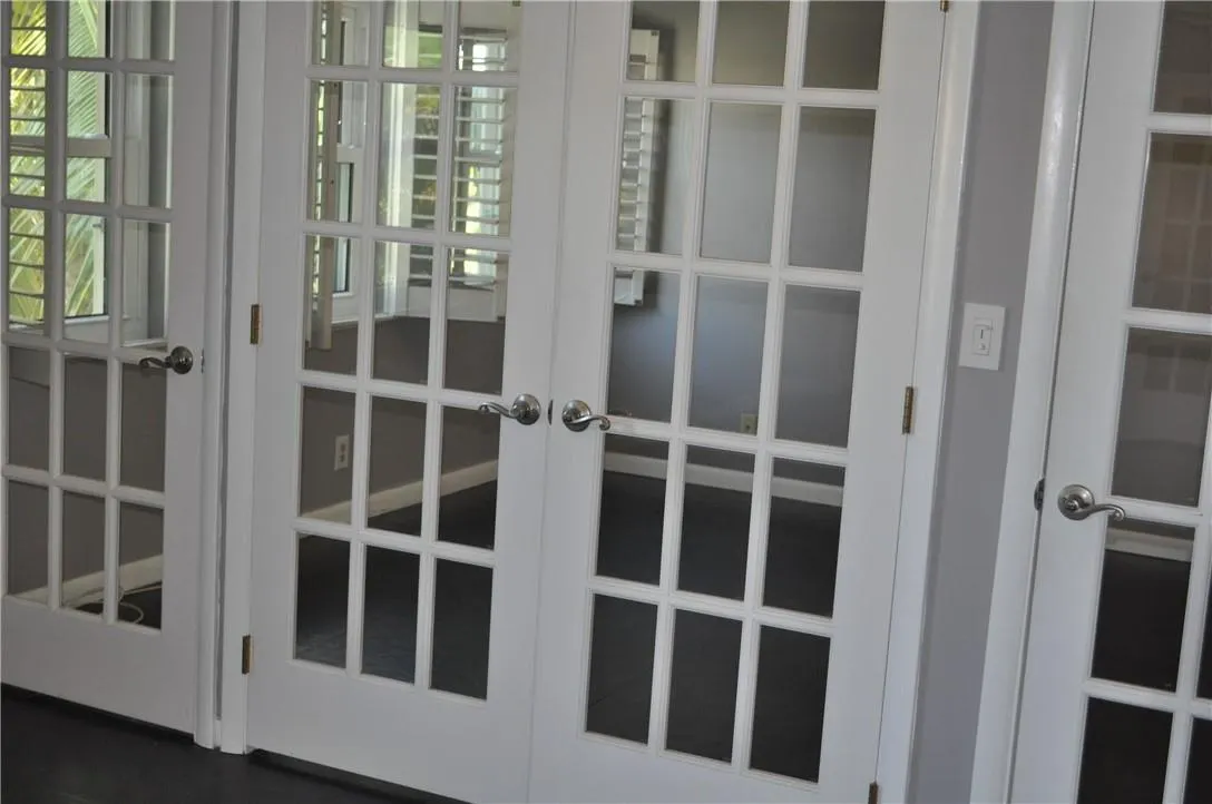 615 NE 12th Ave, #306