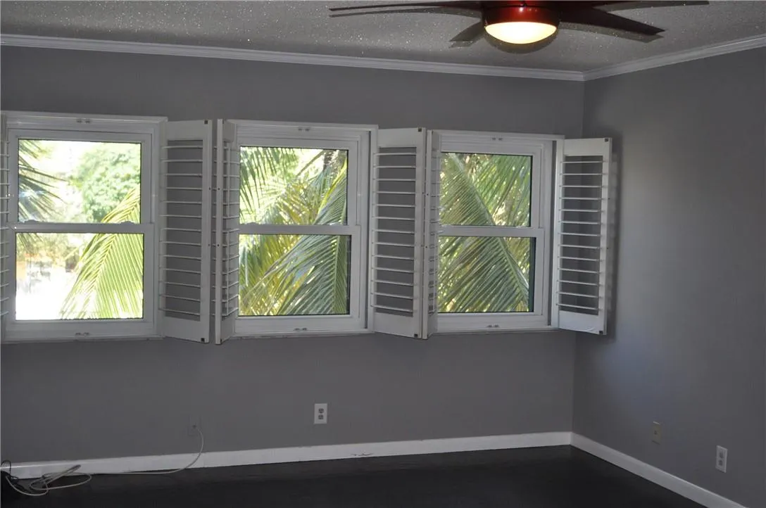 615 NE 12th Ave, #306