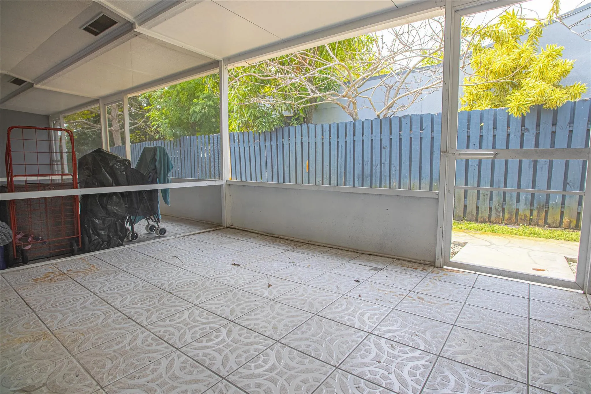 2432 Sherman Street