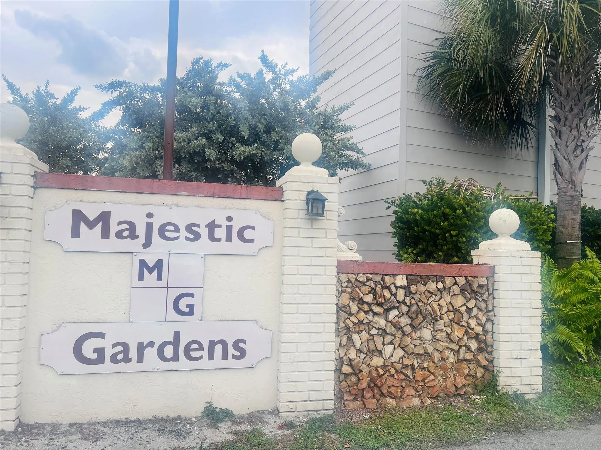 4046 NW 19th Street #203