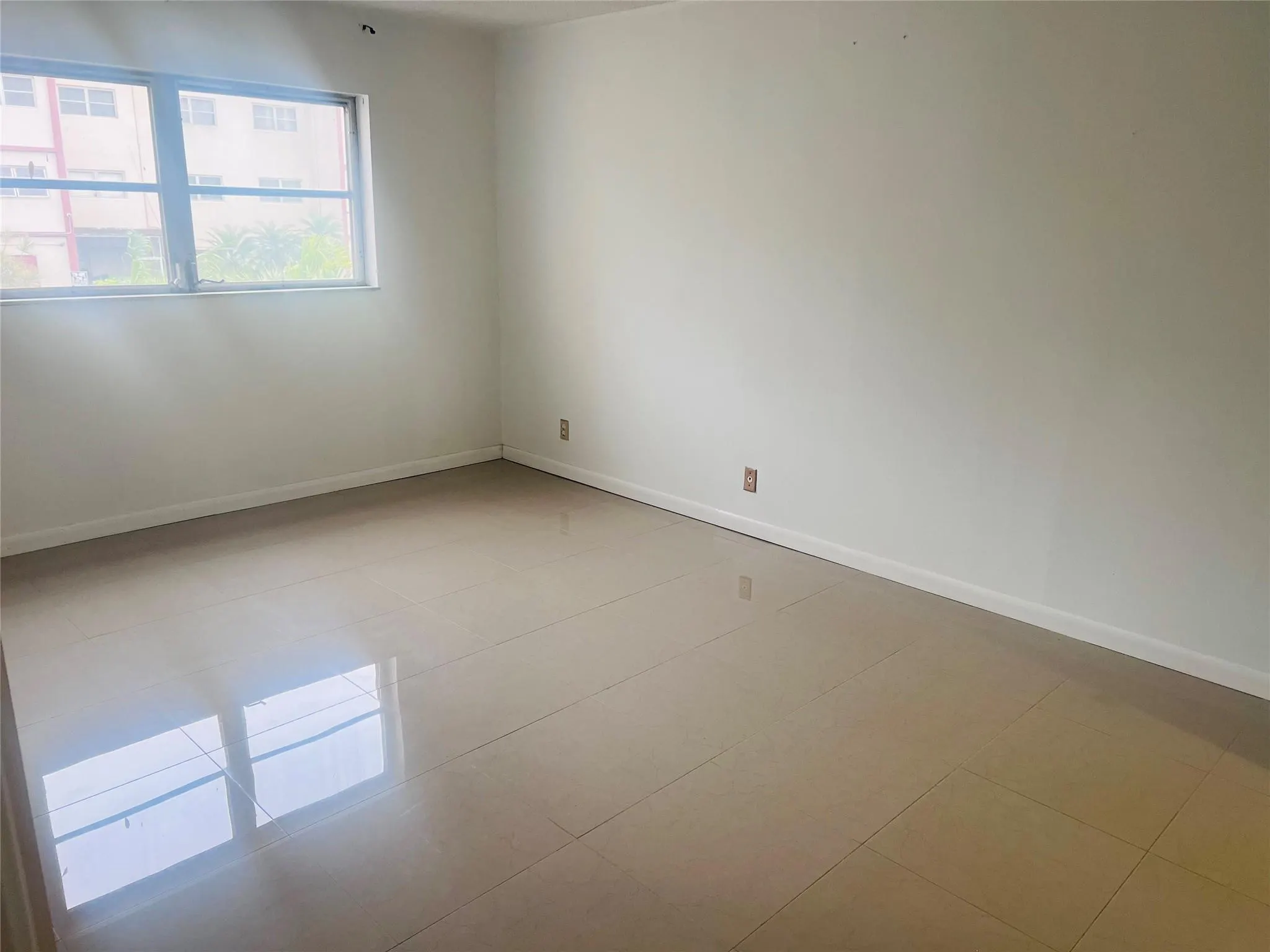4046 NW 19th Street #203
