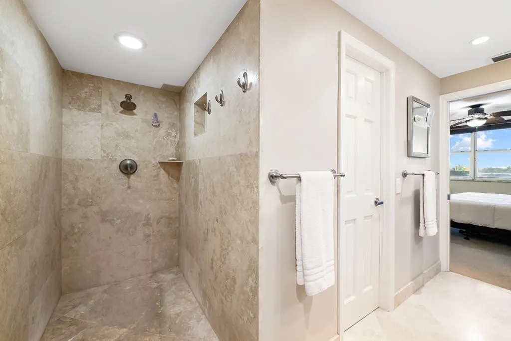 511 Bayshore Drive #501
