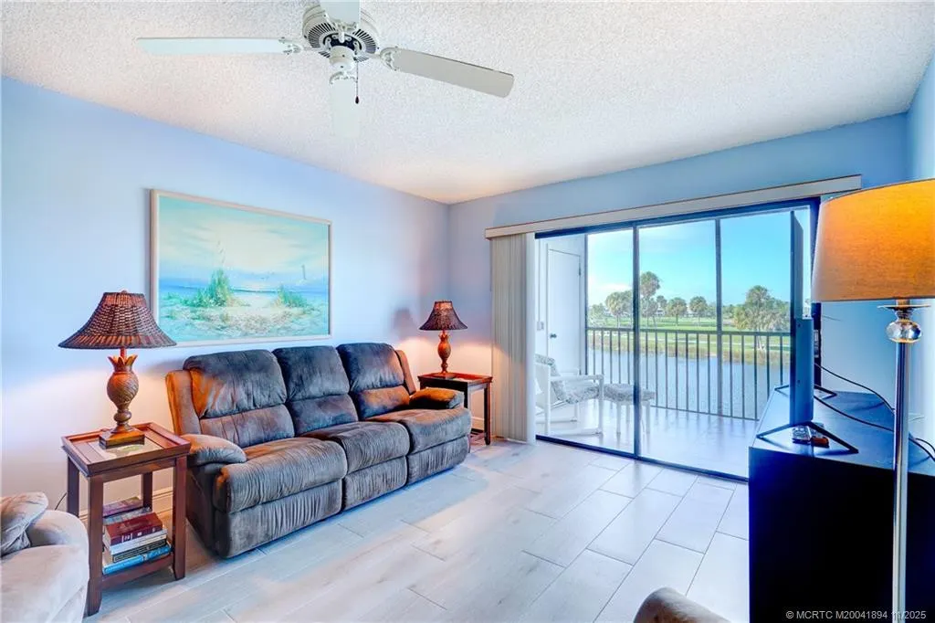 40 NE Plantation Road #209