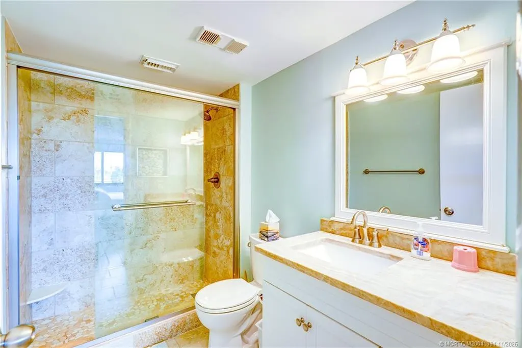 40 NE Plantation Road #209