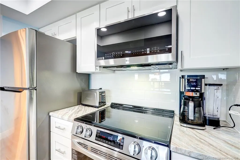 40 NE Plantation Road #209