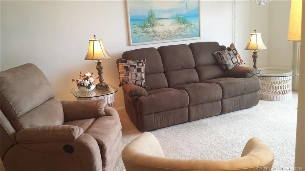 40 NE Plantation Road #209