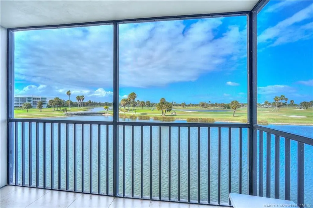 40 NE Plantation Road #209