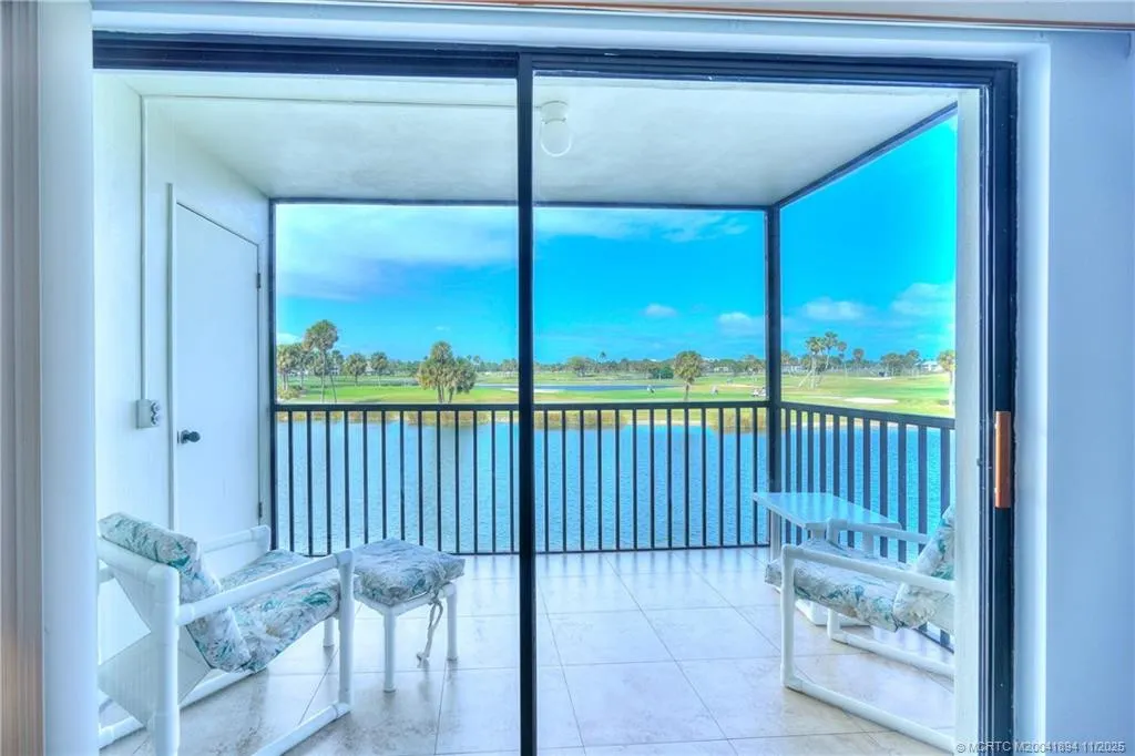 40 NE Plantation Road #209