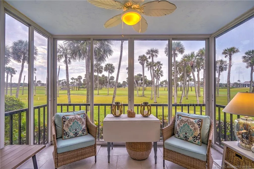 5563 NE Gulfstream Way