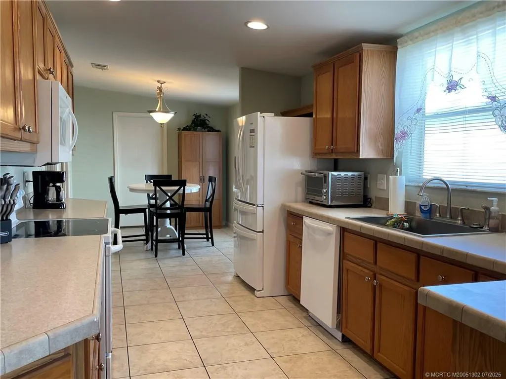 14450 SW Sand Wedge Drive