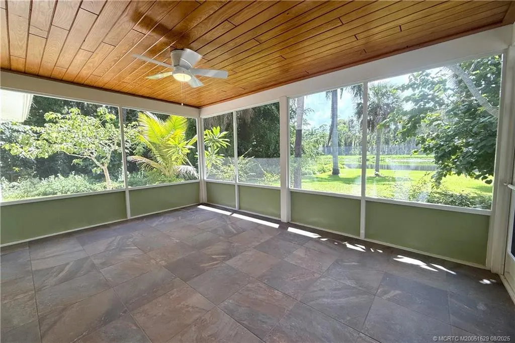 1196 SE Saint Lucie Boulevard