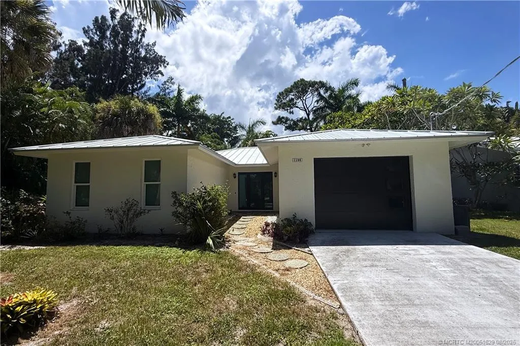 1196 SE Saint Lucie Boulevard