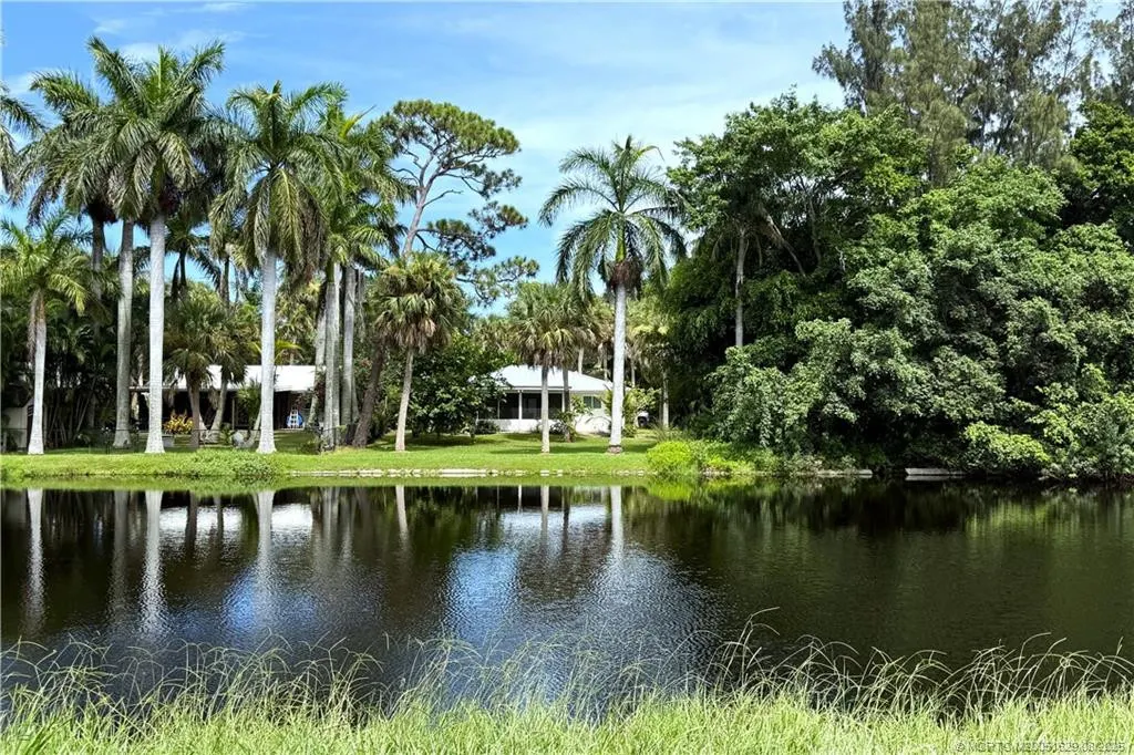 1196 SE Saint Lucie Boulevard