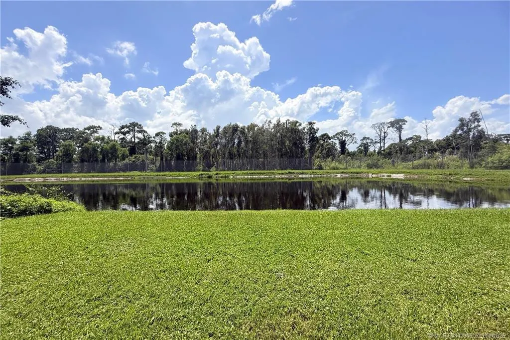 1196 SE Saint Lucie Boulevard