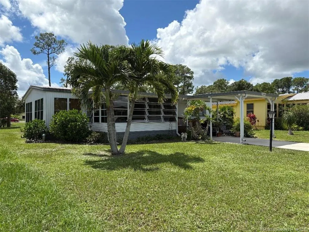 2686 SW Monarch Trail