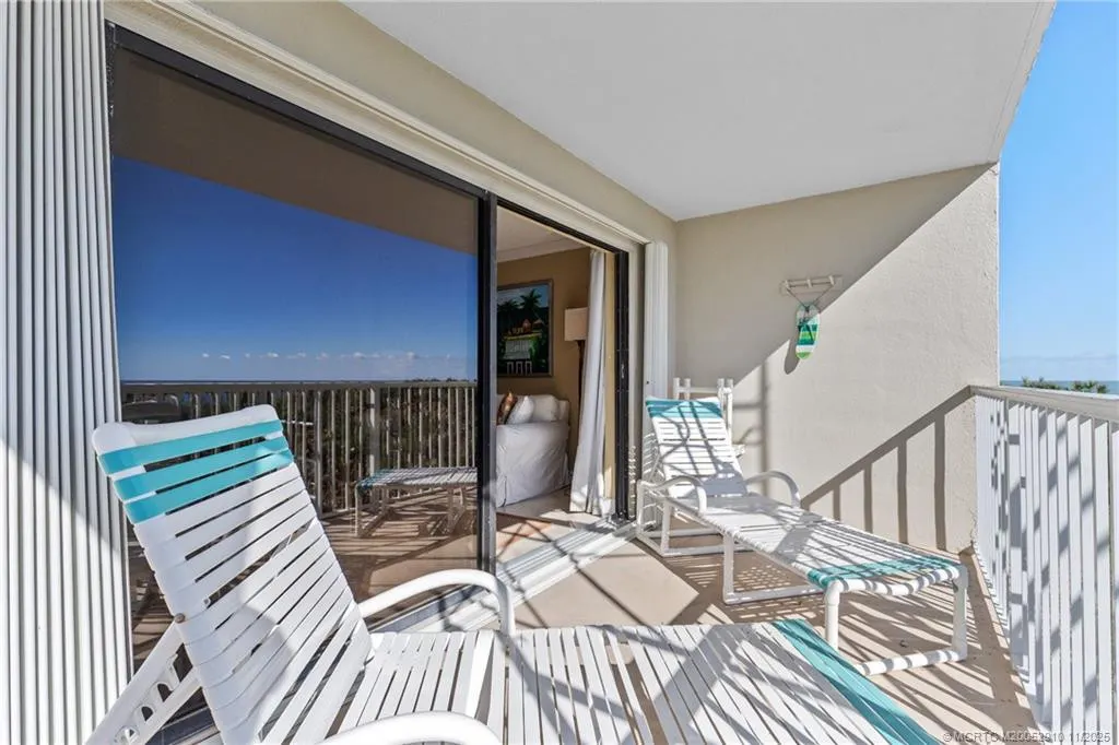 379 NE Tradewind Lane #1104
