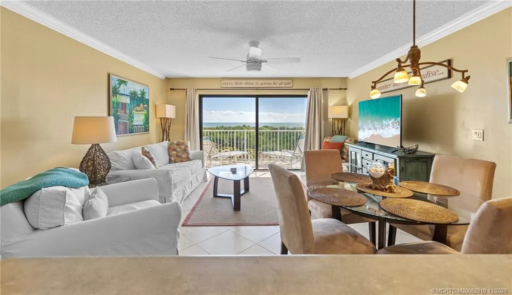 379 NE Tradewind Lane #1104