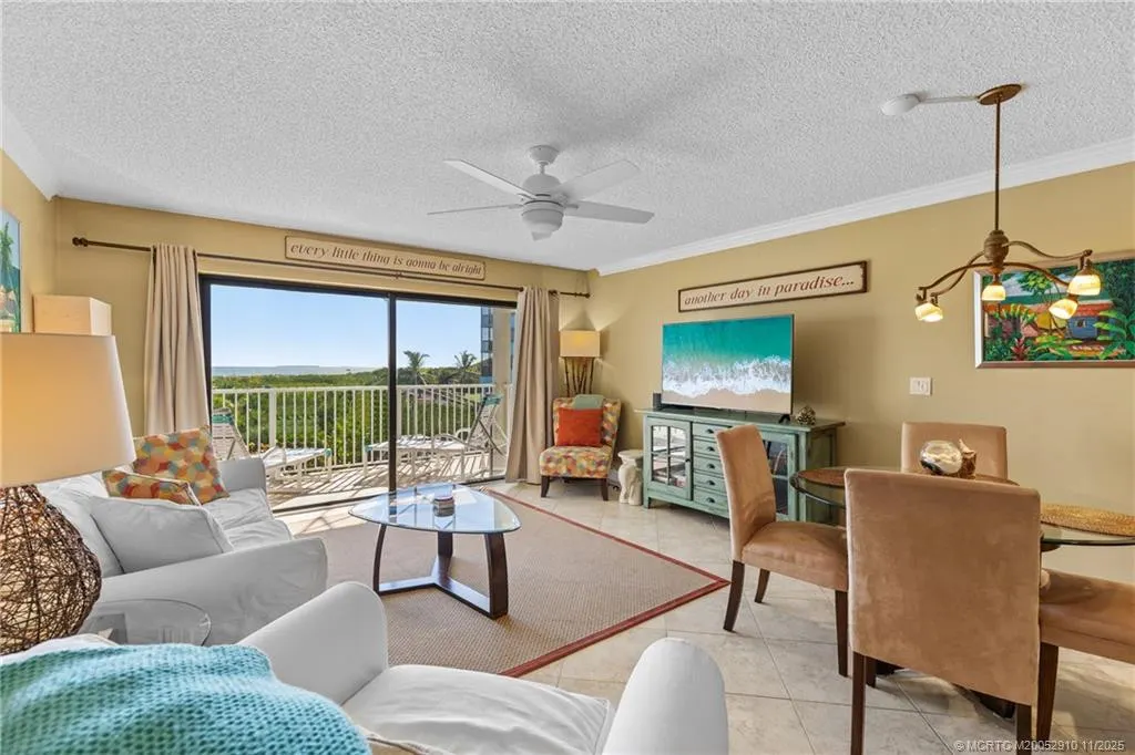 379 NE Tradewind Lane #1104