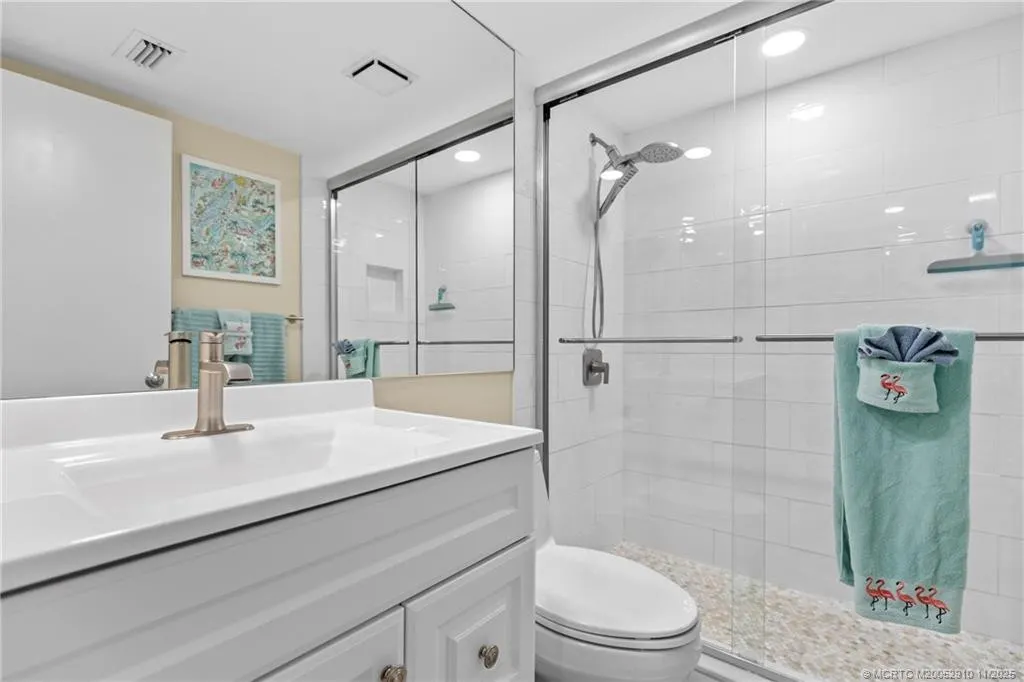 379 NE Tradewind Lane #1104