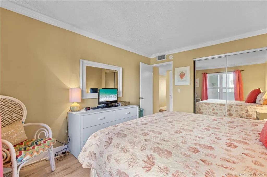 379 NE Tradewind Lane #1104