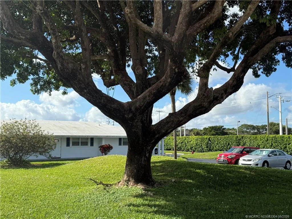 300 SW Golfview Terrace #152