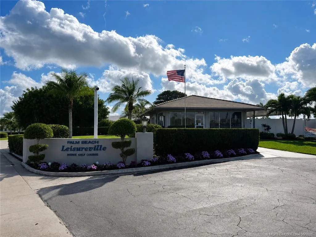 300 SW Golfview Terrace #152