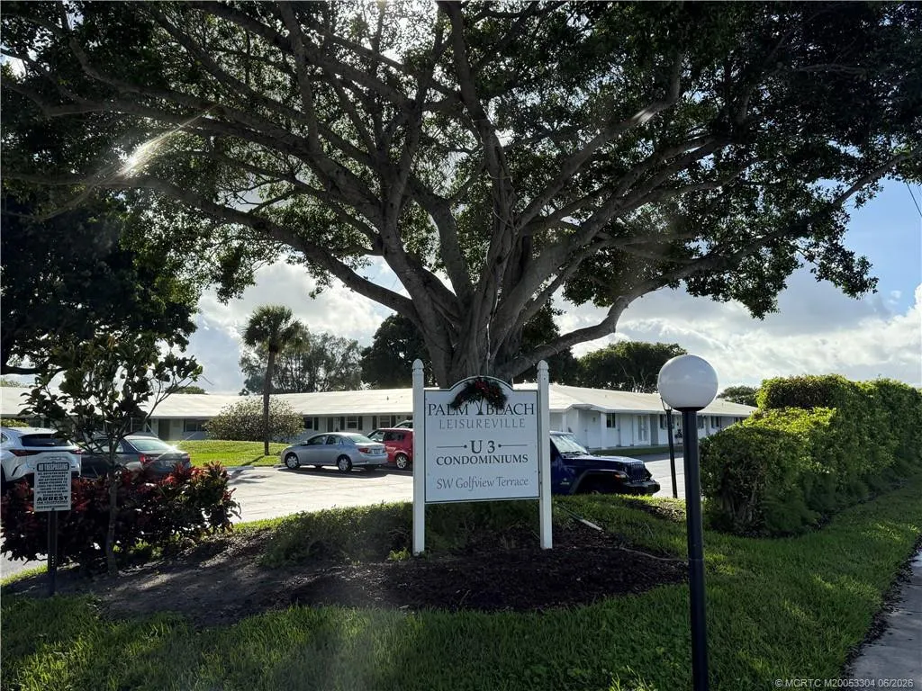 300 SW Golfview Terrace #152