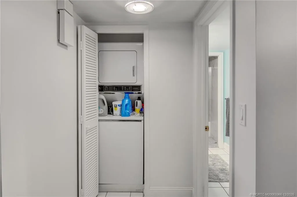 1701 Presidential Way #A104