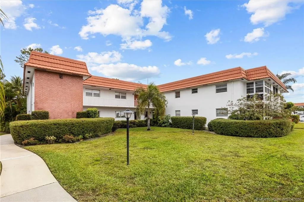 2600 SE Ocean Boulevard #E5