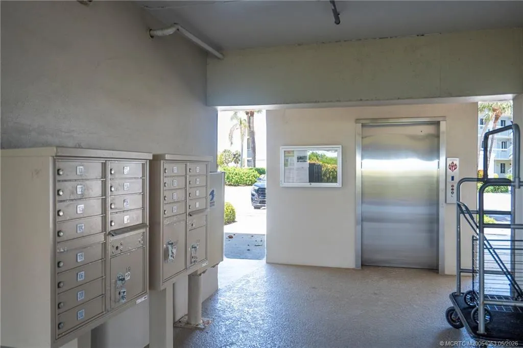10 NE Plantation Road #101