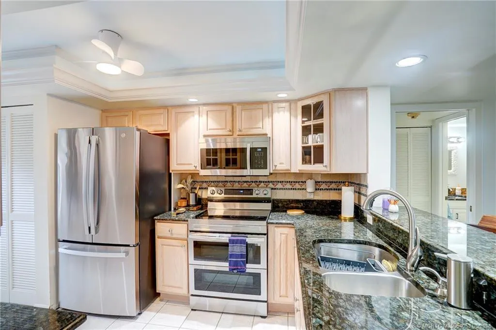 10 NE Plantation Road #101