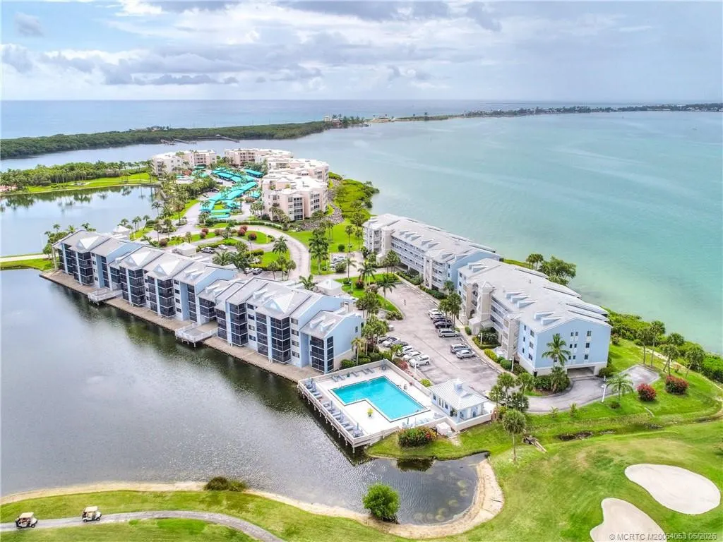 10 NE Plantation Road #101