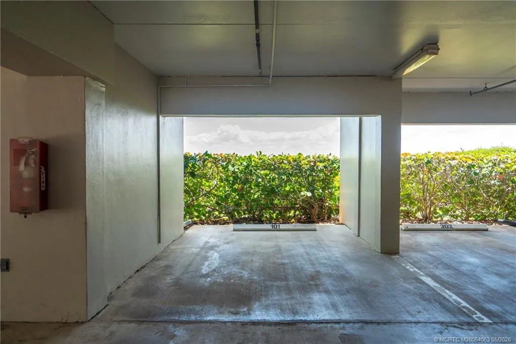 10 NE Plantation Road #101